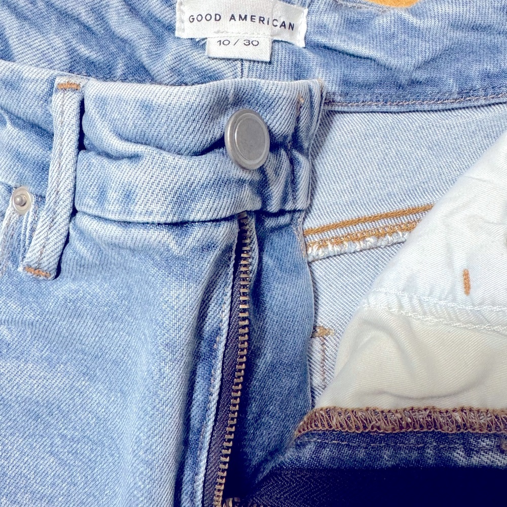 Good American Good Legs Straight Jeans Denim with Frayed Hem Size 10/30 - Picture 3 of 4